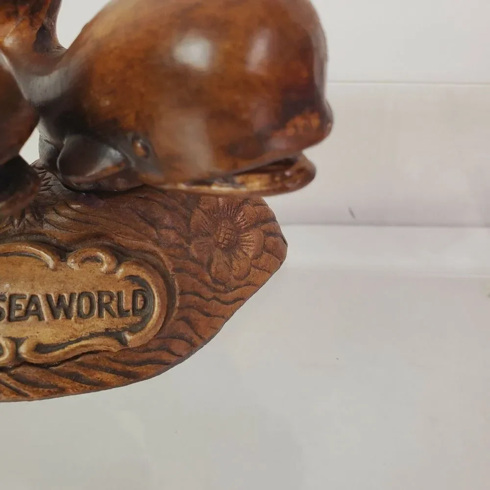 Vintage‎ Treasure Craft Salt Pepper Shaker SeaWorld Whales Orca Ceramic Wood HN